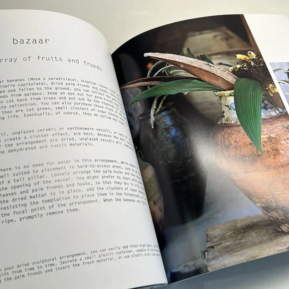 Flowers At Home Rare Floral Design Softcover Book By Mariella Ienna - Picture 11 of 14